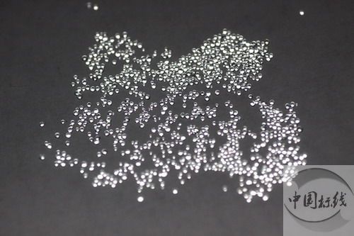 鹿城金属表面处理厂喷砂玻璃微珠清理